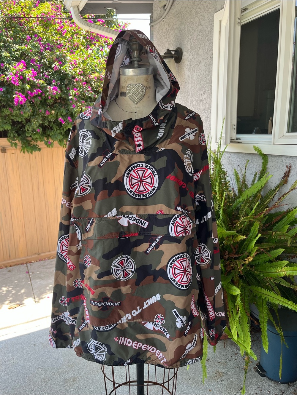 HERSCHEL SUPPLY x INDEPENDANT TRUCK Pullover Anorak XXL Zips To Pouch SKATE!